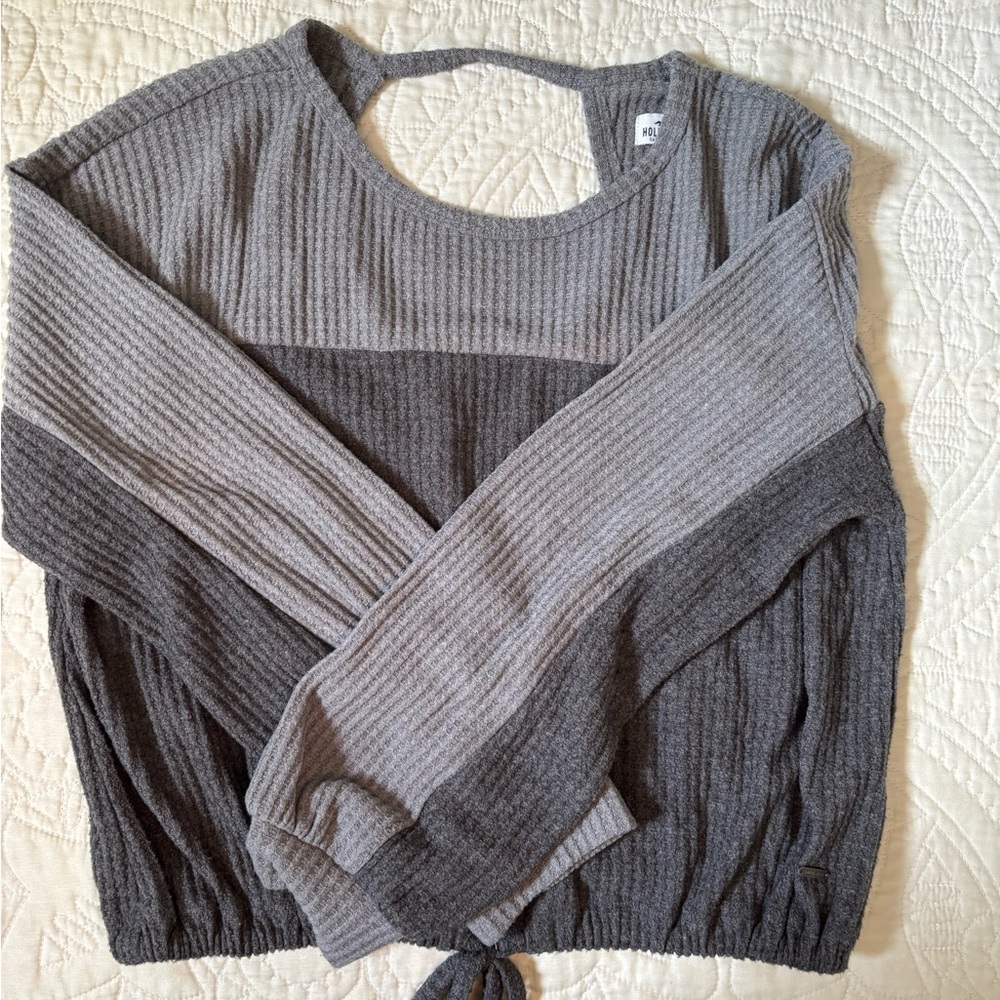 Hollister Gray Crew Neck Sweater Chunky Knit Texture